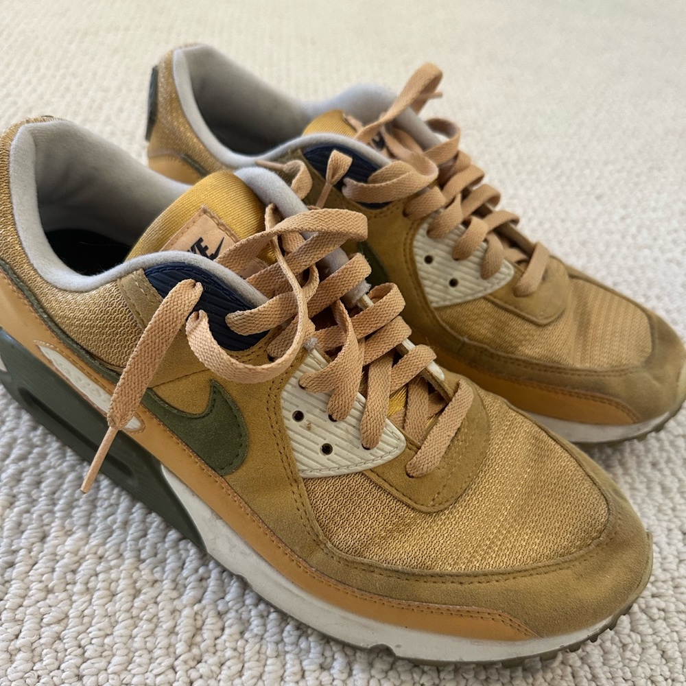 Nike Air Max 1 green gold